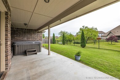 3000 W Edgewater St, Broken Arrow, OK 74012 - photo 2