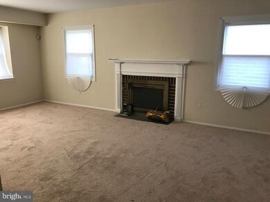 2217 Hyde Ln, Bowie, MD 20716 - photo 6