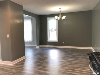 813 E 15th St, Davenport, IA 52803 - photo 6