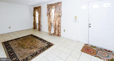 6928 Storch Cir, Lanham, MD 20706 - photo 4
