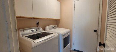 24 Cotoneaster Ct, Monmouth Junction, NJ 08852 - photo 7