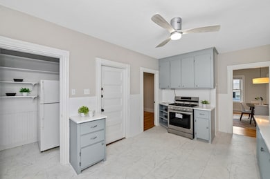 87 Holworthy St unit 2, Cambridge, MA 02138 - photo 5