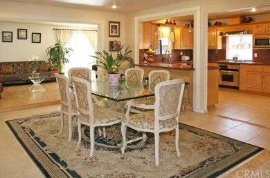 Dining Rm, Family Rm, & Kitchen