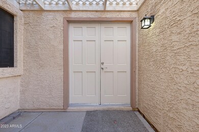 2334 W Shawnee Dr-5