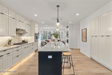 09-Kitchen