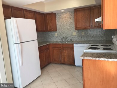 4245 Crosswood Dr, Burtonsville, MD 20866 - photo 3