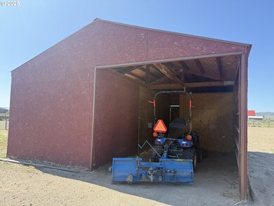 87932 Pinion Ln, Christmas Valley, OR 97641 - photo 5