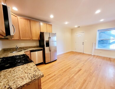 2856 W Rosemont Ave unit 2, Chicago, IL 60659 - photo 3