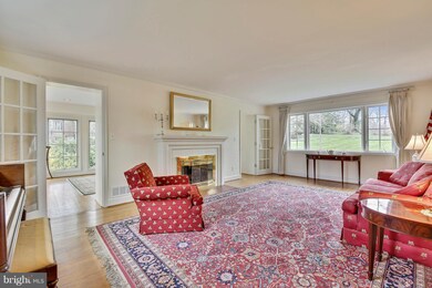 3220 Juniper Ln, Falls Church, VA 22044 - photo 5