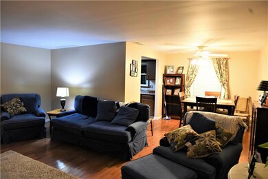 4545 Chapel Dr, Columbus, IN 47203 - photo 5