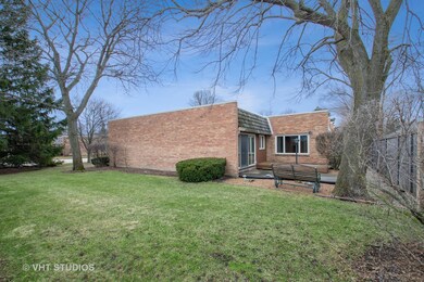 2000 Plymouth Ln unit 1, Northbrook, IL 60062 - photo 3