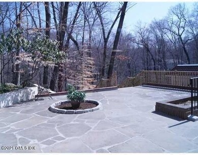 ENTRY TERRACE