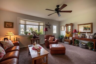 3064 Duckworth Dr, Pottstown, PA 19464 - photo 3