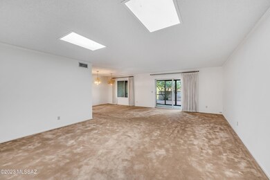 06-Living Area