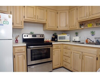 145 Warren St unit 10, Watertown, MA 02472 - photo 5