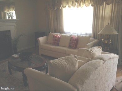 1111 Raydale Rd, Hyattsville, MD 20783 - photo 3