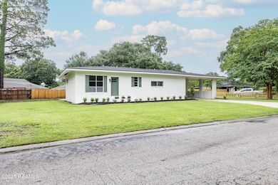2-web-or-mls-123 Pickwick Dr-2