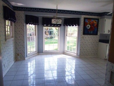 Breakfast Area ajoining Kitchen