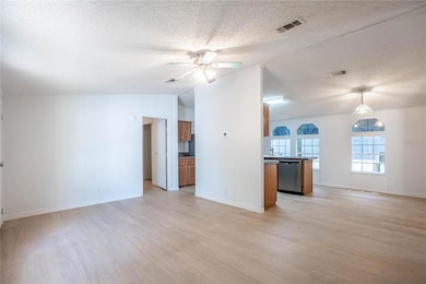 9316 Ashley Oaks Ct, Tampa, FL 33610 - photo 4