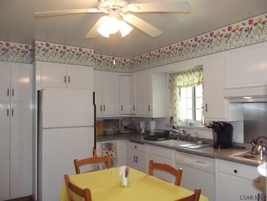 427 Slater St, Johnstown, PA 15905 - photo 5