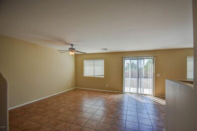 family room 2