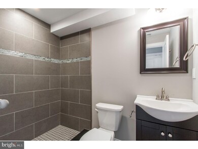 2218 Wilder St, Philadelphia, PA 19146 - photo 5