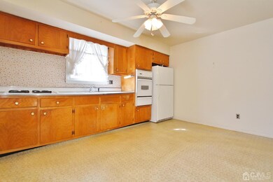 2 Kennedy Ct, Dunellen, NJ 08812 - photo 7