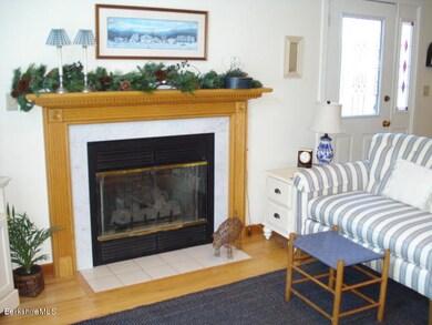 0 Pondview Dr unit H5, Pittsfield, MA 01201 - photo 6