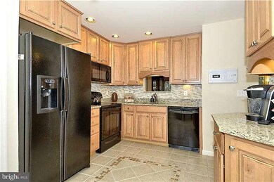 208 Hackley Ct, Purcellville, VA 20132 - photo 2