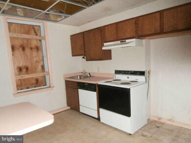 2216 W Lexington St, Baltimore, MD 21223 - photo 6