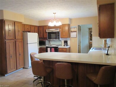 Open kitchen with plenty of counter and cabinet sp