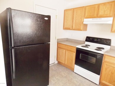 6816 Arbor Creek Dr, Louisville, KY 40228 - photo 4