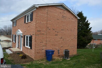 611 A W 13th St unit A, Front Royal, VA 22630 - photo 2