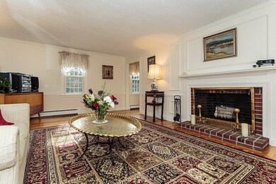 37 Longmeadow Rd, Lincoln, MA 01773 - photo 2