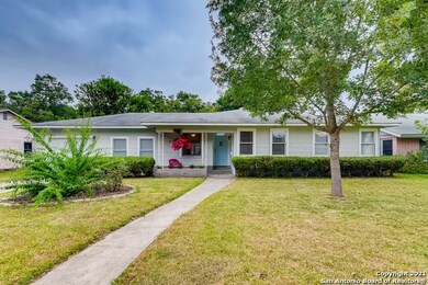 920 Bismark St, Seguin, TX 78155 - photo 2