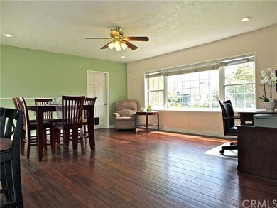 Large dining area/den overlooking the front yard a