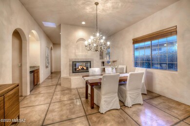 Dining w/ romantic fireplace