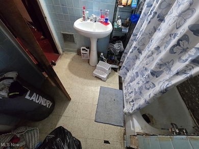 1839 Genesee St, Toledo, OH 43605 - photo 6