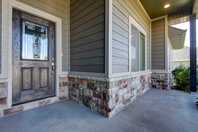 1670 E Pea Ridge Dr, East Republic Township, MO 65738 - photo 4