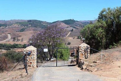 31584 Larga Vista, Valley Center, CA 92082 - photo 3