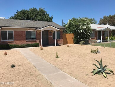 2238 N 28th Place, Phoenix, AZ 85008 - photo 2