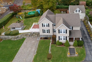 4 Chestnut St, Cos Cob, CT 06807 - photo 2