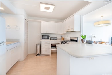 Colony Surf Building unit 709, Honolulu, HI 96815 - photo 7