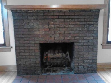 713 N Grove Ave, Elgin, IL 60120 - photo 7