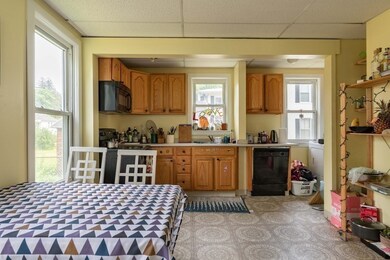 12 Munroe St, Northampton, MA 01060 - photo 7