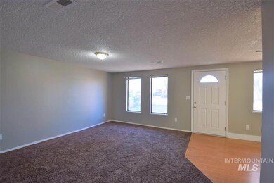 1108 S Ivy St, Nampa, ID 83686 - photo 2