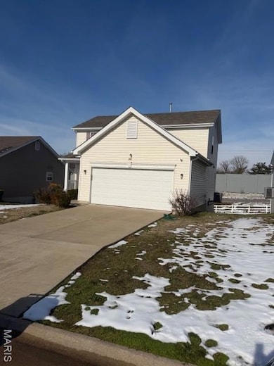 2421 Harbor Landings Cir, Saint Louis, MO 63136 - photo 2