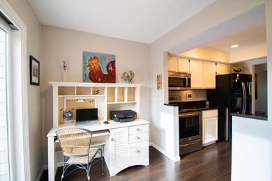 eating area into kitchen