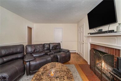 1423 Arrow Wood Rd, Asheboro, NC 27205 - photo 5