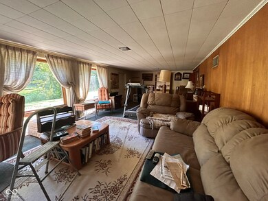 8700 W White Oak Ln, Columbus, IN 47201 - photo 6